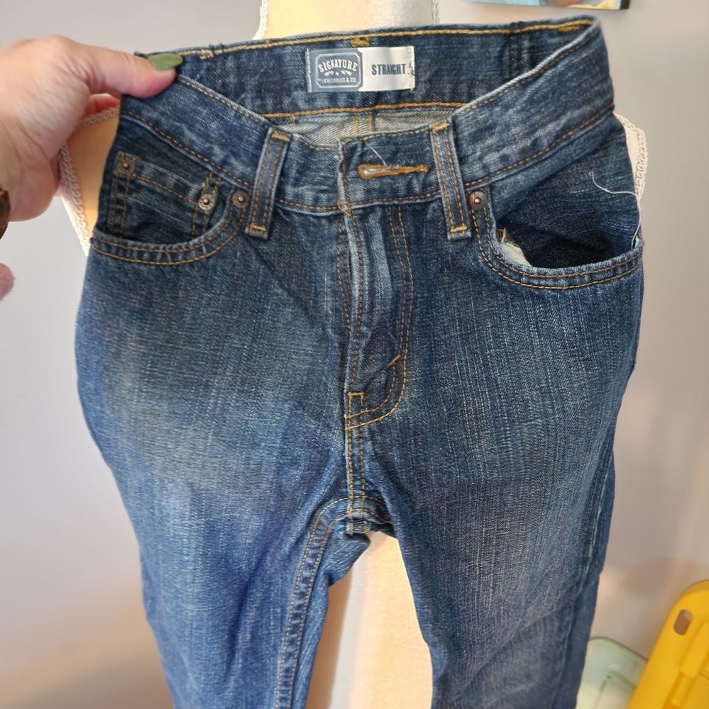 LEVI 10 slin